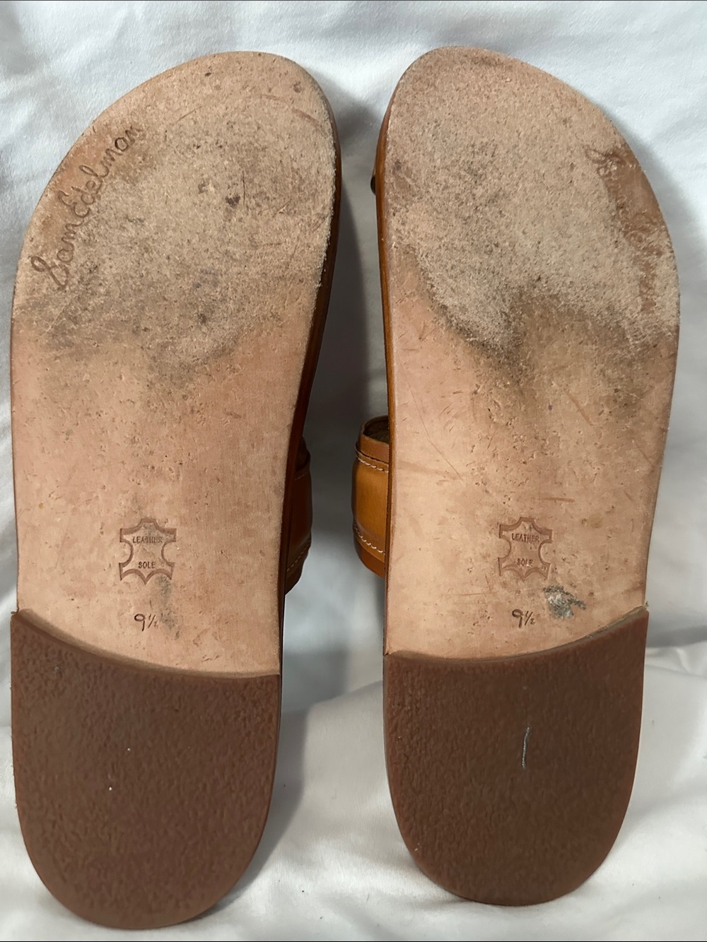 Sam Edelman Women’s Brown Leather Toe-Loop Slide Sandals - Picture 4 of 7